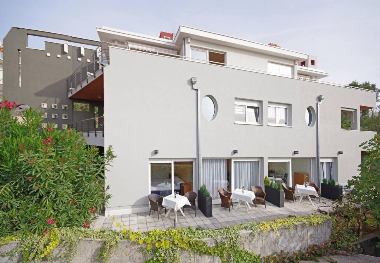 Apartments Javi - Free Private Parking Trogir Exterior photo